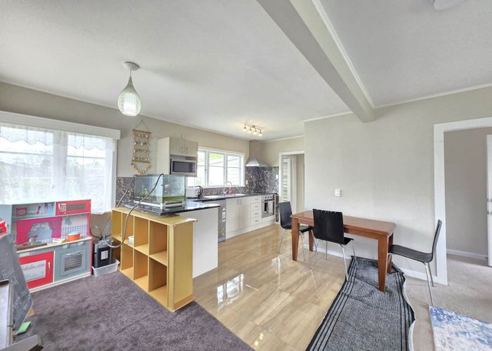  at 1/12 Evelyn Street, Papatoetoe, Manukau City, Auckland