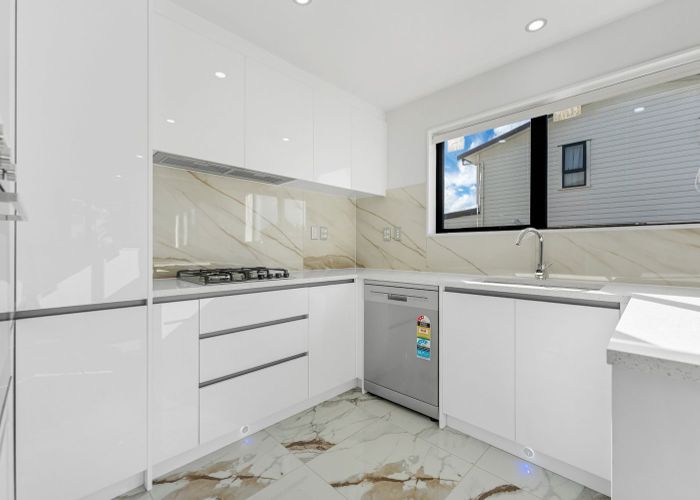  at 8 Hardie Street, Mangere East, Manukau City, Auckland