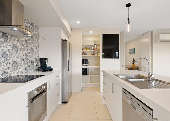  at 14 Eastfield Drive, Lincoln, Lincoln