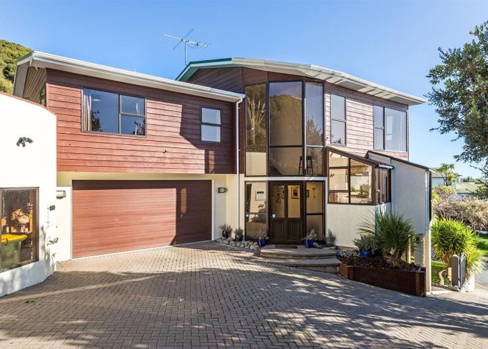  at 27 Leeward Drive, Whitby, Porirua