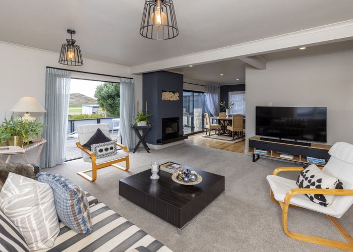  at 5 Eatwell Avenue, Paraparaumu Beach, Paraparaumu