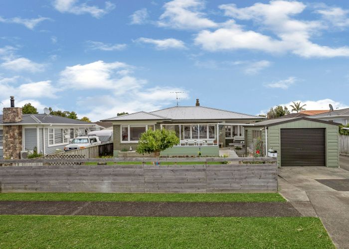  at 6 Paterson Avenue, Pukekohe, Pukekohe