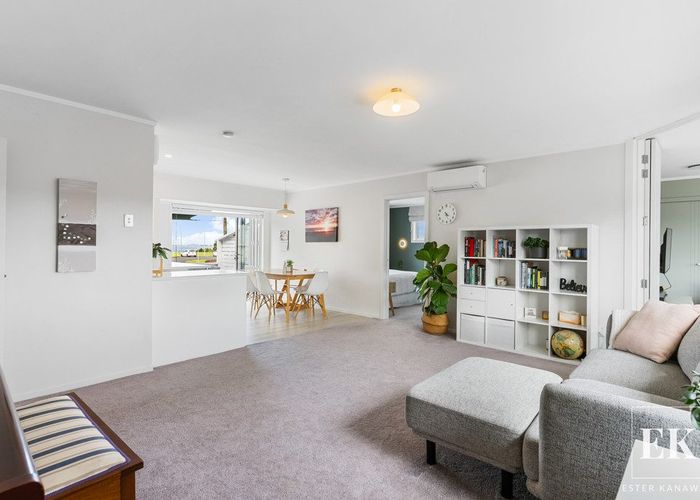  at 1/1 Toru Street, Te Atatu Peninsula, Auckland