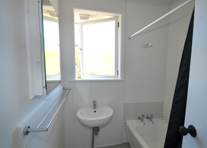  at 51 Potter Ave, Northcote, North Shore City, Auckland