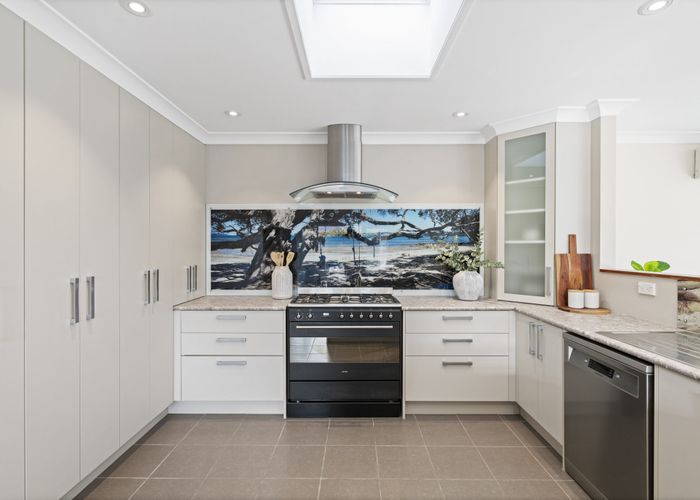  at 27 La Rosa Street, Green Bay, Waitakere City, Auckland