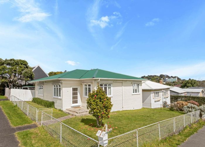  at 20 Haverstock Road, Sandringham, Auckland City, Auckland