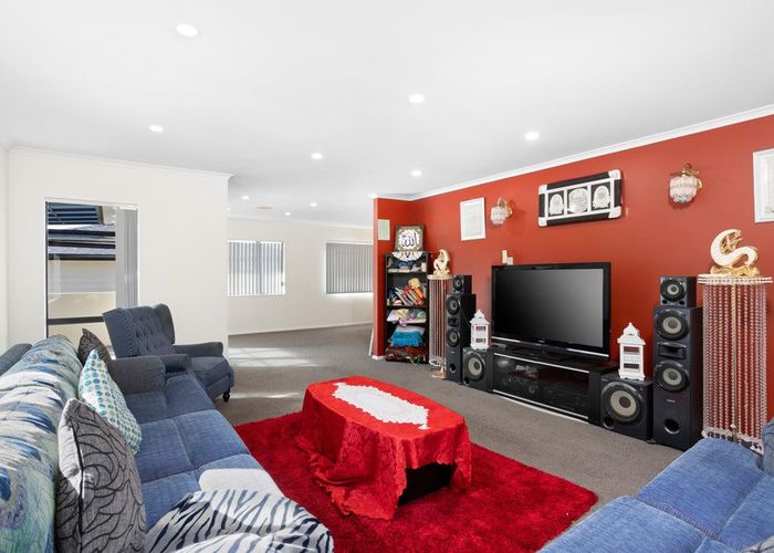  at 26 The Enclave, Totara Heights, Manukau City, Auckland