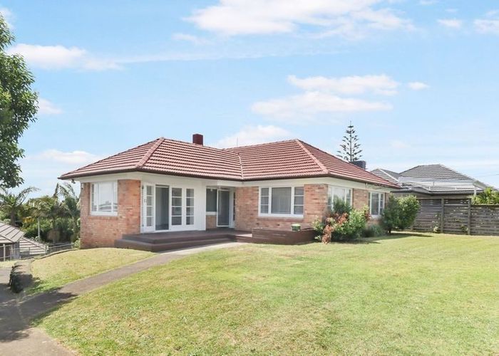  at 74 Crawford Avenue, Mangere Bridge, Auckland
