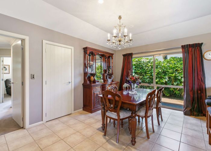  at 41 Aldona Place, Fairview Downs, Hamilton