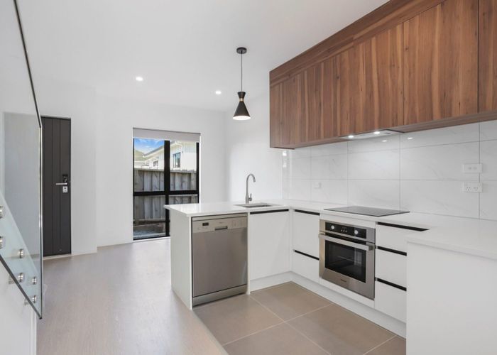  at 4/8 Rosier Road, Glen Eden, Waitakere City, Auckland