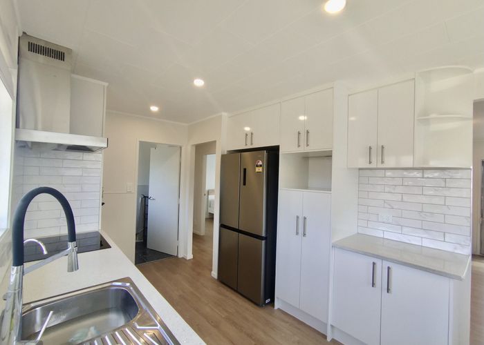  at 2/19 Charntay Avenue, Clover Park, Manukau City, Auckland