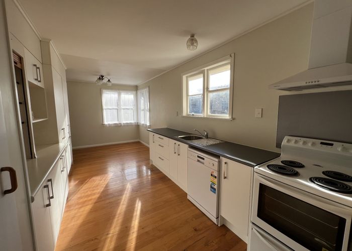  at 9 Maunder Place, New Lynn, Waitakere City, Auckland