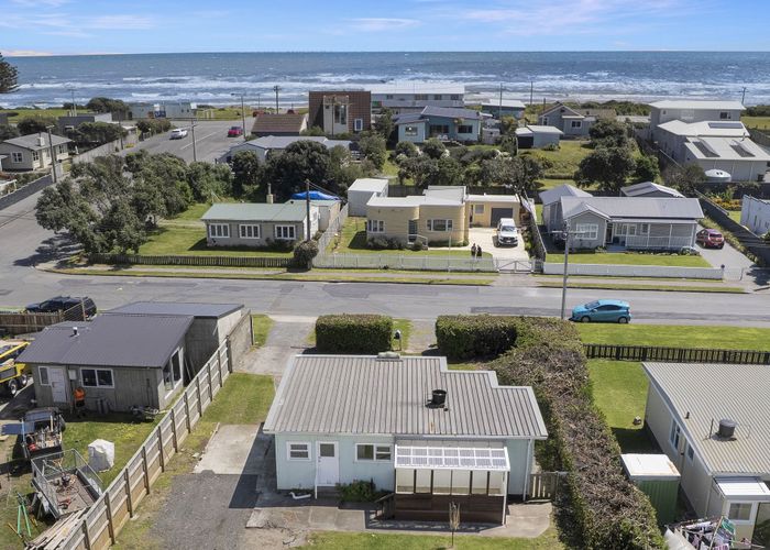  at 68 Moana Street, Otaki Beach, Kapiti Coast, Wellington
