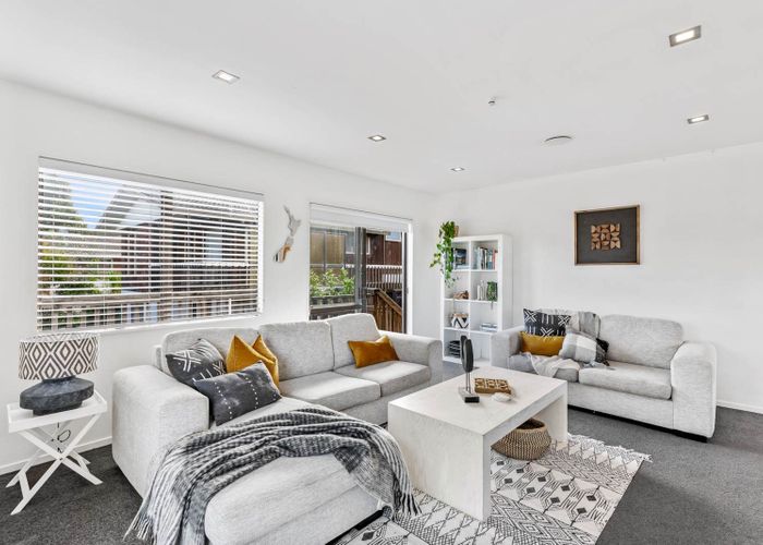 at 1/17 Glamorgan Drive, Torbay, North Shore City, Auckland