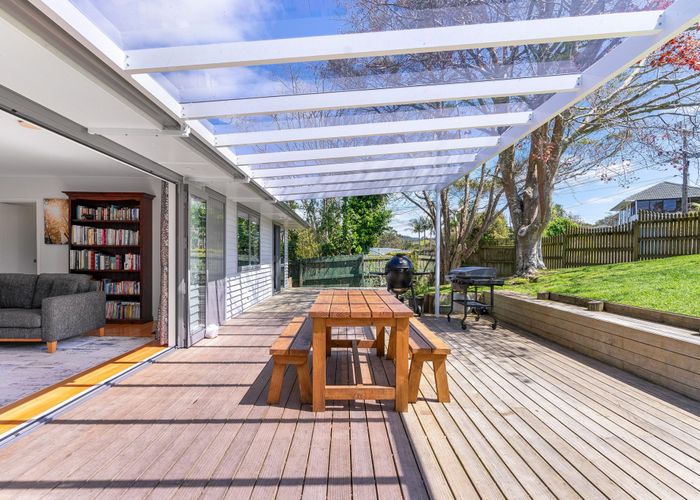  at 64 Taupo Street, Green Bay, Waitakere City, Auckland