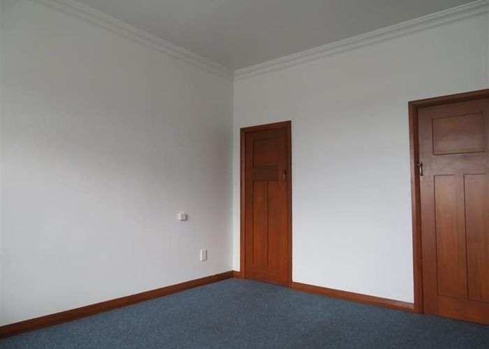  at 87 Whites Line East, Waiwhetu, Lower Hutt, Wellington
