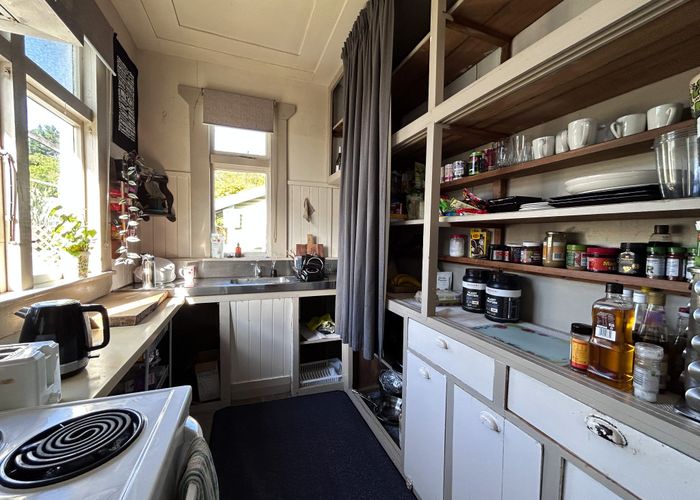  at 25 MacDougall Avenue, Dunollie, Grey, West Coast