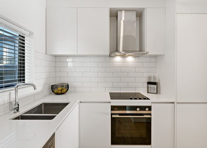  at 11/37 Saint Vincent Avenue, Remuera, Auckland City, Auckland