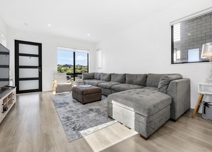  at 9 Eros Road, Flat Bush, Manukau City, Auckland