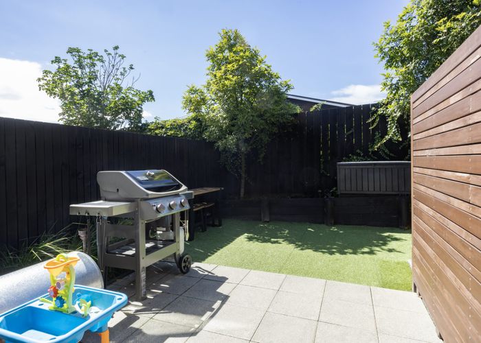  at 11 Wharara Lane, Massey, Waitakere City, Auckland