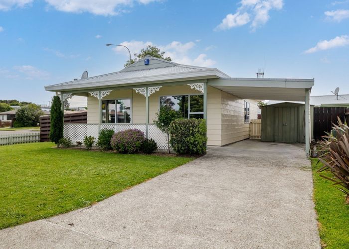  at 1 Tiller Close, Kelvin Grove, Palmerston North, Manawatu / Whanganui