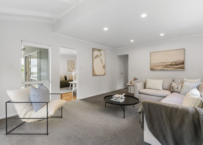  at 2/68 Matipo Road, Mairangi Bay, Auckland