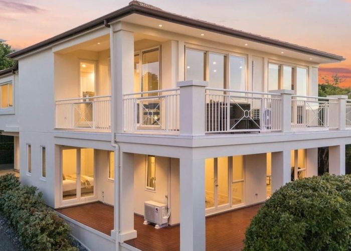  at 11A Beechwood Road, Rothesay Bay, Auckland
