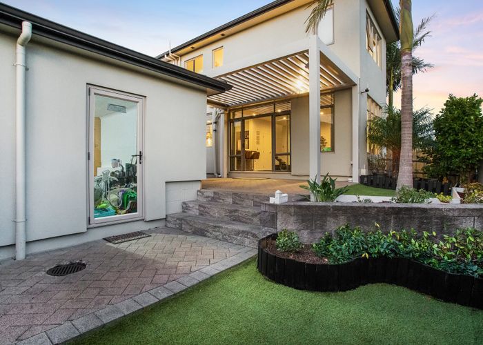  at 137 Baverstock Road, Flat Bush, Auckland