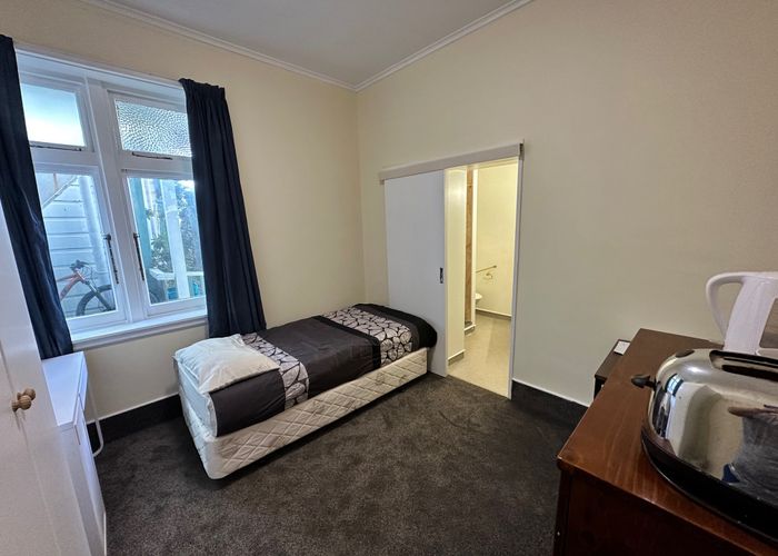  at 33 Thompson St, Mount Cook, Wellington, Wellington