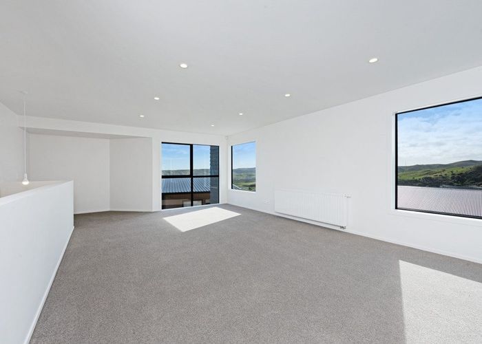  at 50 Red Beech Avenue, Woodridge, Wellington