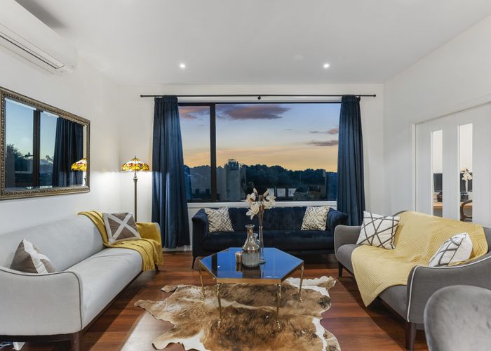  at 2 & 2A Sunvista Avenue, Albany, North Shore City, Auckland