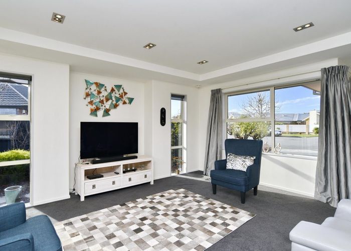  at 18 Oratia Grove, Northwood, Christchurch