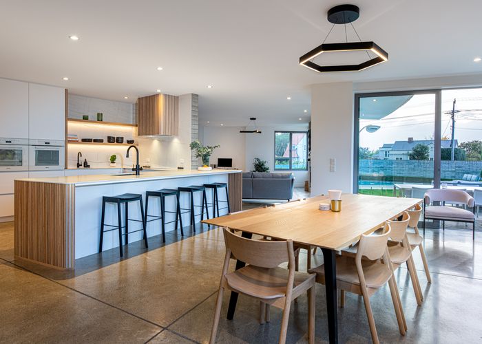  at 33A Stanley Point Road, Stanley Point, Auckland