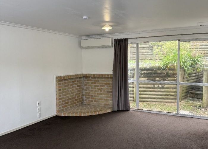  at 42 Caernarvon Street, Dinsdale, Hamilton