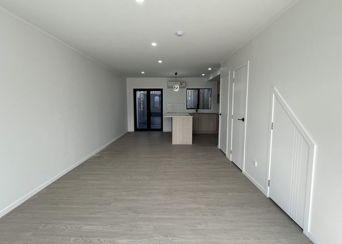  at 19 Yeoman Place, Howick, Manukau City, Auckland