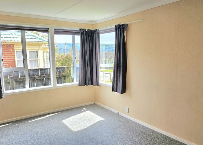  at 8 Cleland Crescent, Naenae, Lower Hutt, Wellington