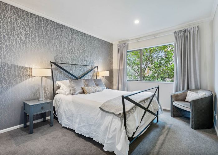  at 36 Allen Johnston Place, Saint Johns, Auckland