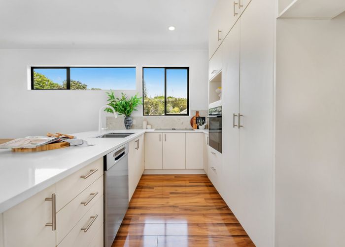  at 1/410 Glenfield Road, Glenfield, North Shore City, Auckland