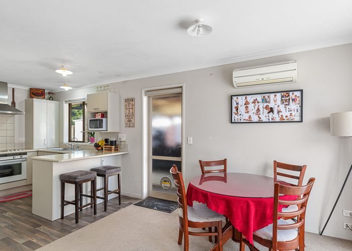  at 96 Holland Road, Fairfield, Hamilton