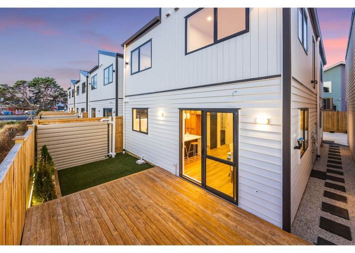  at 1E Great South Road, Papatoetoe, Manukau City, Auckland