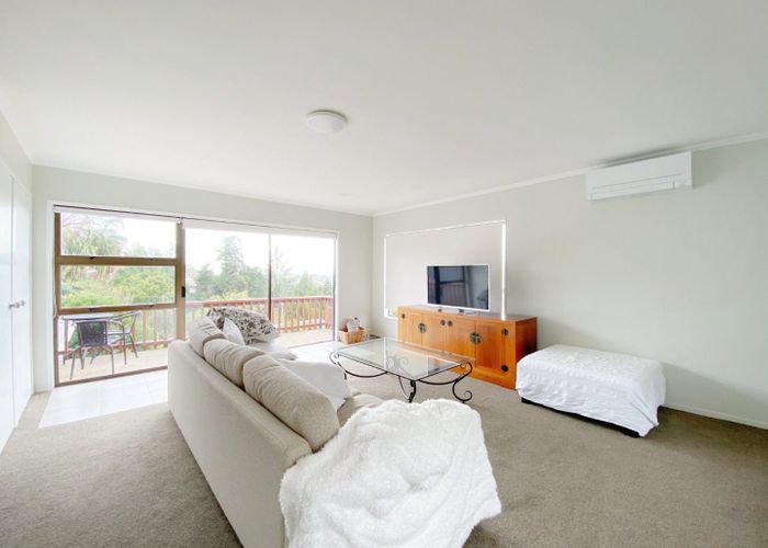  at 2 Eastglen Road, Glen Eden, Auckland