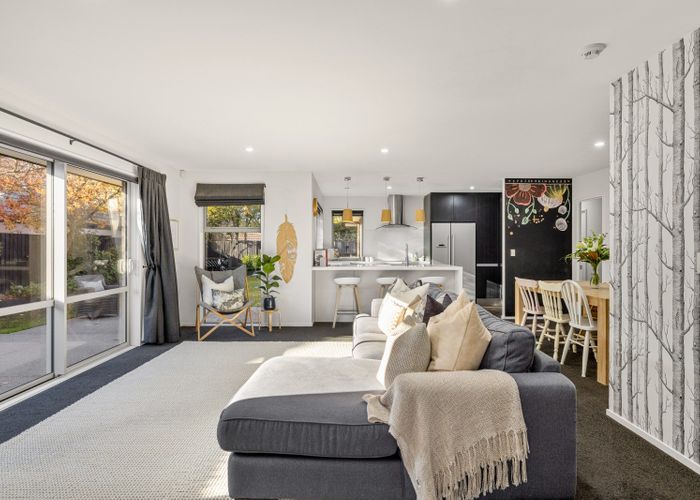  at 33 Broadhaven Avenue, Parklands, Christchurch