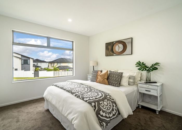  at Medallion Drive, Oteha, North Shore City, Auckland