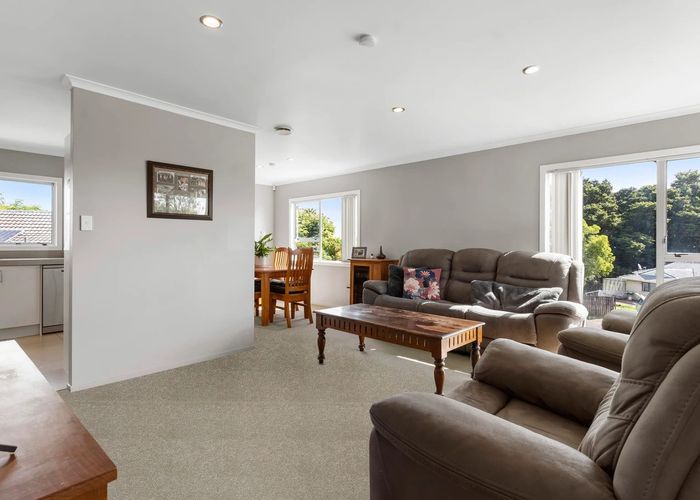  at 152 Everglade Drive, Totara Heights, Manukau City, Auckland