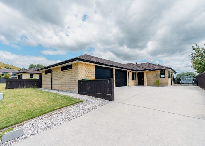  at 198 Waikite Road, Welcome Bay, Tauranga