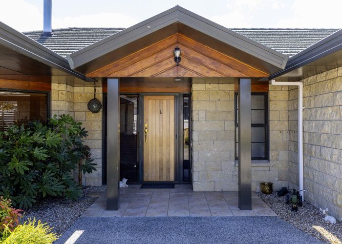  at 6 Maniapoto Grove, Waipahihi, Taupo, Waikato