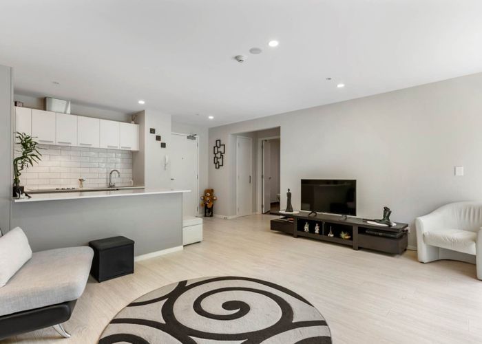  at 412/25 Bute Road, Browns Bay, Auckland