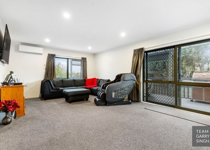  at 2 Waiari Road, Conifer Grove, Takanini