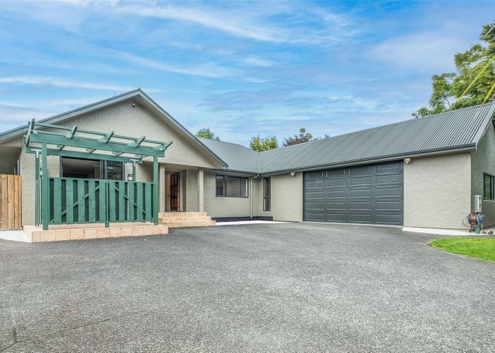  at 21 Muriwai Road, Waimauku, Waimauku
