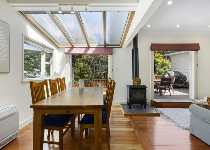  at 10 Donald Crescent, Karori, Wellington